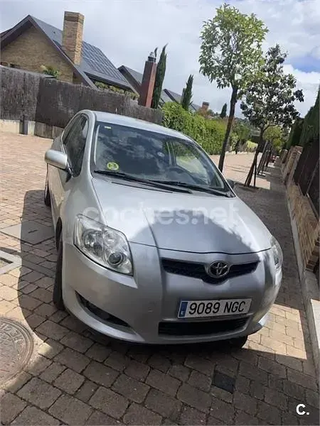 Usado Toyota Auris Luna 126 CV (92 kW) 2008 Gris / plata Utilitario