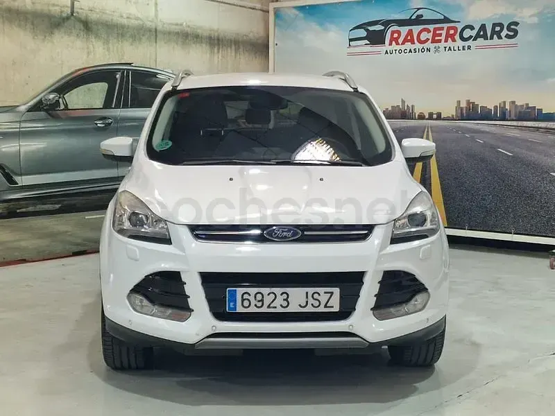 Usado Ford Kuga Titanium 150 CV (110 kW) 2016 Blanco SUV