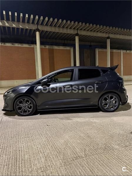 Usado Ford Fiesta ST-Line 95 CV (69 kW) 2020 Gris / plata Utilitario
