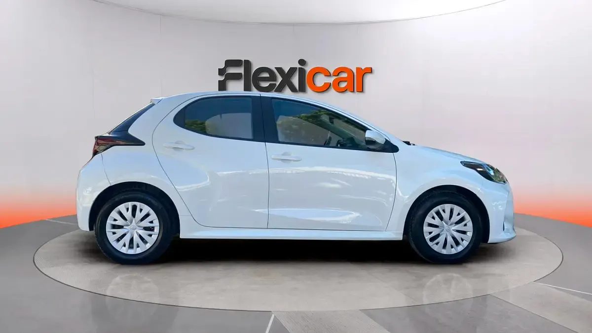 Usado Toyota Yaris Edition 125 CV (91 kW) 2023 Blanco Utilitario