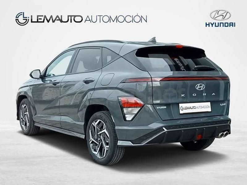 Usado Hyundai Kona N Line 138 CV (101 kW) 2025 Gris / plata SUV