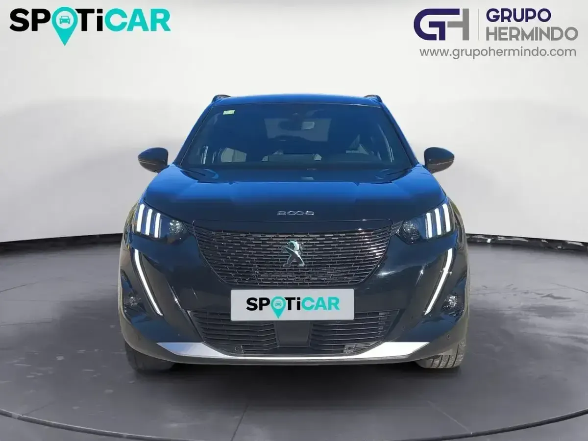 Usado Peugeot e-2008 GT-line 97 kW (133 CV) 2020 Negro SUV