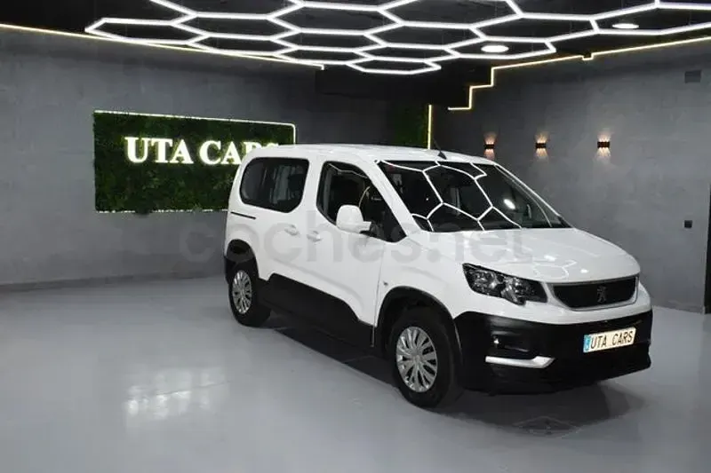 Usado Peugeot Rifter Active 100 CV (73 kW) 2021 Blanco Monovolumen