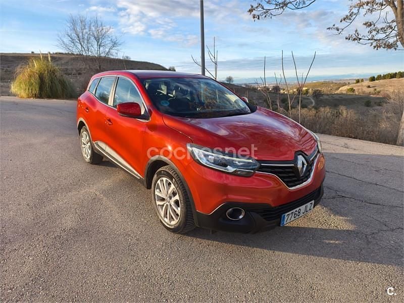 Usado Renault Kadjar Intens 110 CV (80 kW) 2016 Granate SUV