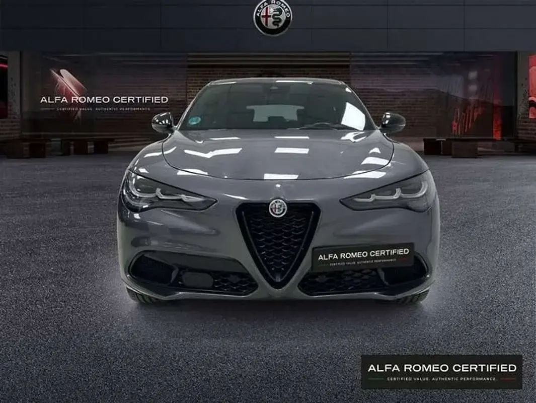 Usado Alfa Romeo Stelvio Veloce 211 CV (155 kW) 2023 Negro SUV