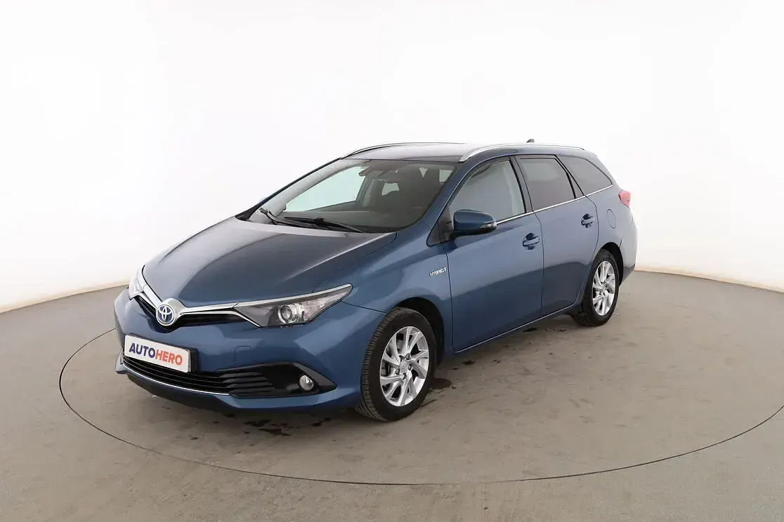 Usado Toyota Auris Touring Sports Active 136 CV (100 kW) 2015 Familiar