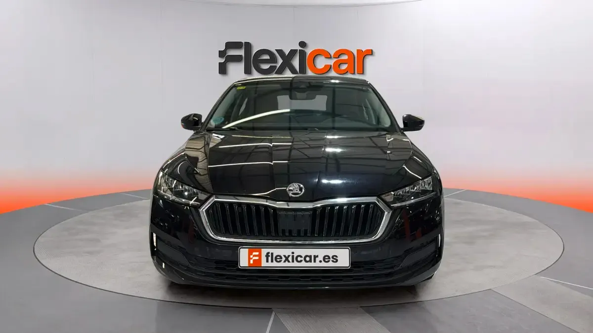 Usado Skoda Octavia Ambition 116 CV (85 kW) 2022 Negro Utilitario