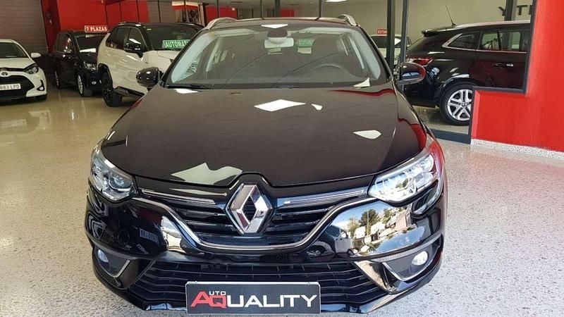 Usado Renault Mégane GrandTour Business 110 CV (80 kW) 2019 Negro Familiar