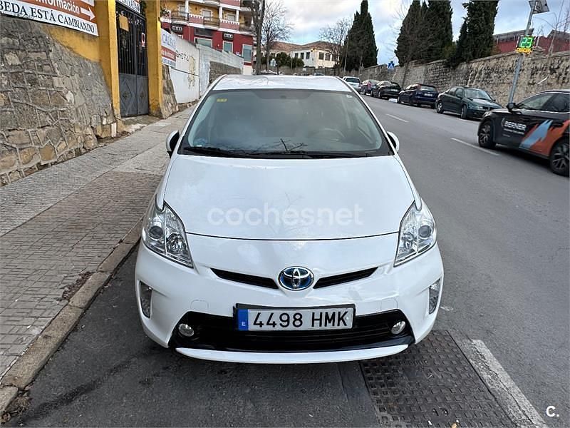 Usado Toyota Prius Advance 136 CV (100 kW) 2012 Blanco Berlina