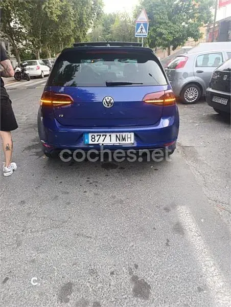 Usado VW Golf VII R 300 CV (220 kW) 2016 Azul Berlina