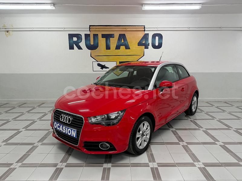 Rojo Usado 2011 Audi A1 Ambition Berlina | 9490 € (Precio justo) - Imagen 1/4