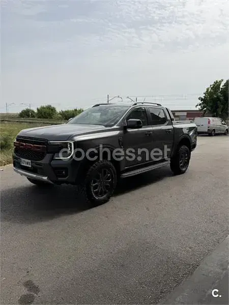 Usado Ford Ranger Wildtrack 205 CV (150 kW) 2023 Gris / plata Pickup/Camioneta
