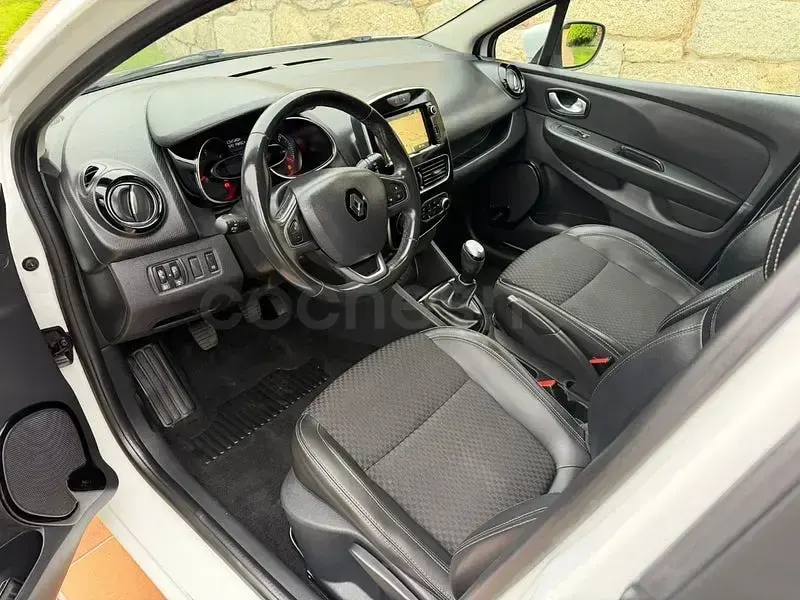 Usado Renault Clio IV LIMITED 90 CV (66 kW) 2018 Blanco Berlina