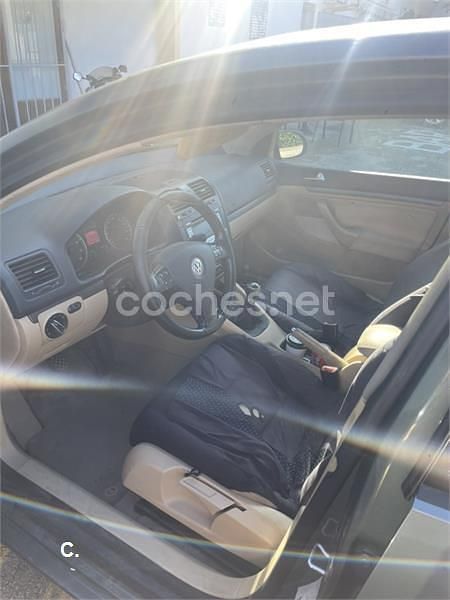 Usado VW Golf IV Highline 150 CV (110 kW) 2005 Gris / plata Berlina