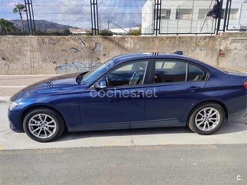 Usado BMW 318 150 CV (110 kW) 2016 Azul Berlina