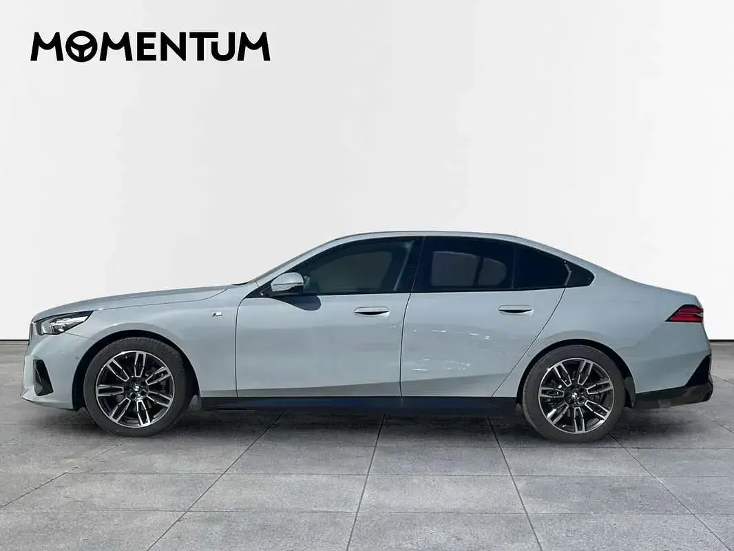 Usado BMW 520 197 CV (144 kW) 2025 Gris Berlina