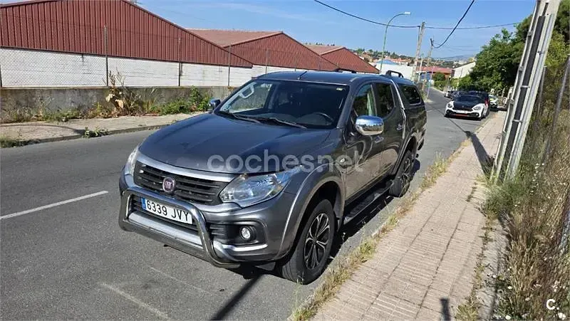 Usado Fiat Fullback Opening Edition 181 CV (133 kW) 2016 Gris / plata Pickup/Camioneta