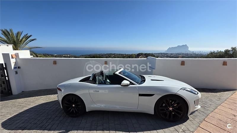 Usado Jaguar F-Type 380 CV (279 kW) 2015 Blanco Descapotable