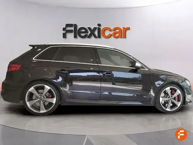 Usado Audi RS3 400 CV (294 kW) 2018 Negro Berlina
