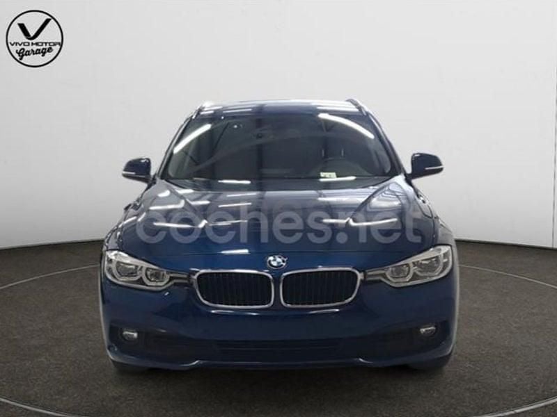 Usado BMW 318 150 CV (110 kW) 2019 Azul Familiar