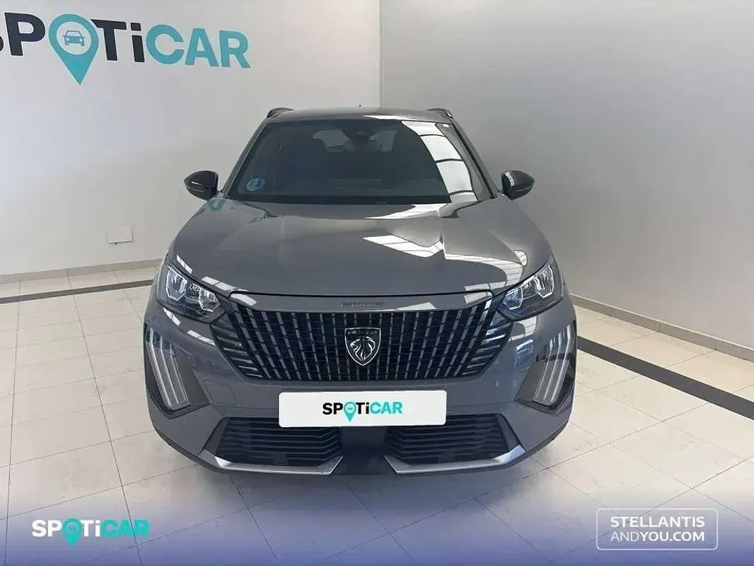 Usado Peugeot 2008 Allure 145 CV (106 kW) 2025 Gris SUV