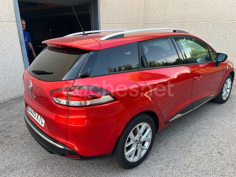 Rojo Usado 2019 Renault Clio GrandTour LIMITED Familiar | 11.550 € (Precio justo) - Imagen 1/4