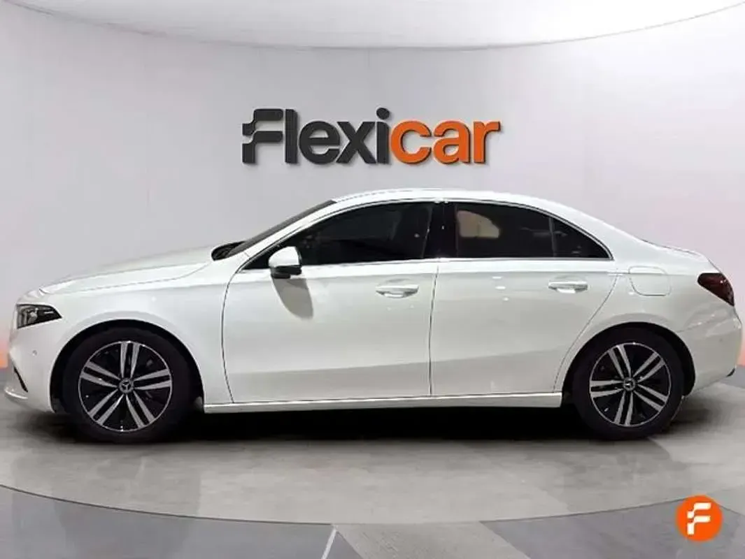 Usado Mercedes A180 136 CV (100 kW) 2022 Blanco Berlina