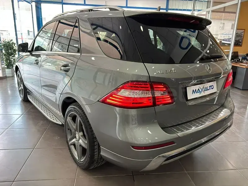 Usado Mercedes ML350 AMG Edition 1 258 CV (189 kW) 2012 Gris / plata SUV