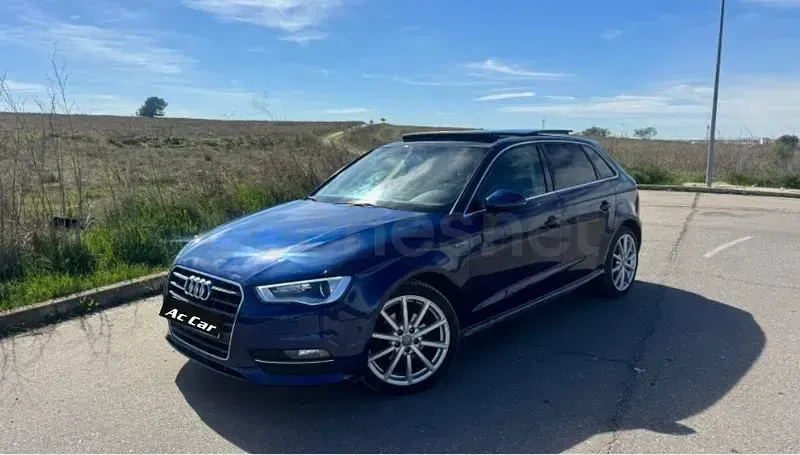 Usado Audi A3 Ambition 110 CV (80 kW) 2015 Azul Berlina