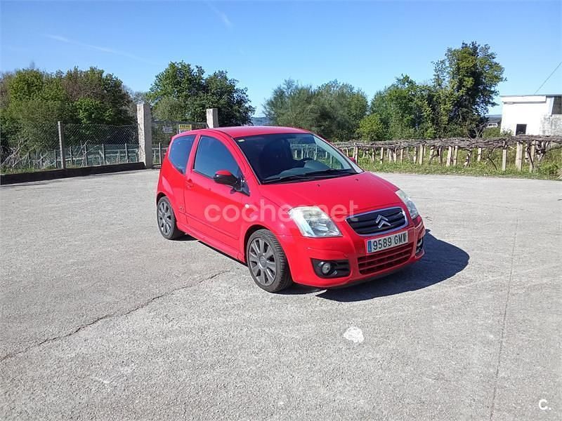 Używany Citroën C2 125 KM (91 kW) 2009 Czerwony Hatchback