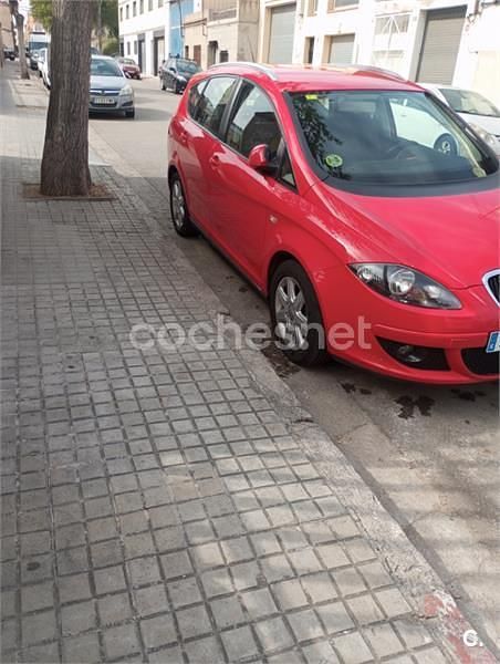 Rojo Usado 2010 Seat Altea XL Monovolumen | 5200 € (Precio justo) - Imagen 1/4