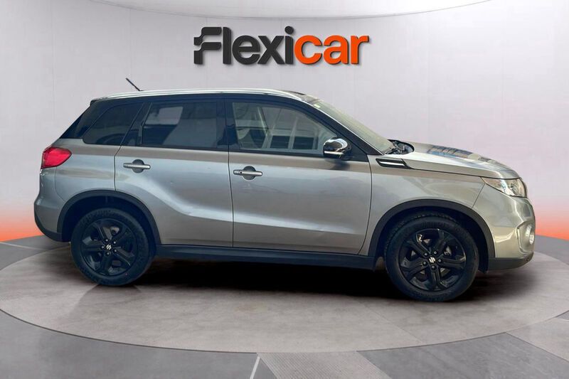 Usado Suzuki Vitara GLX 121 CV (88 kW) 2018 Gris SUV