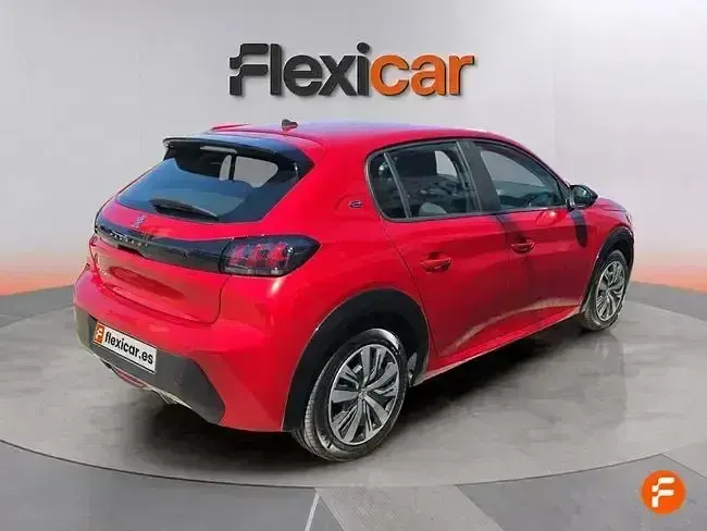 Usado Peugeot e-208 Allure 100 kW (136 CV) 2024 Rojo Utilitario