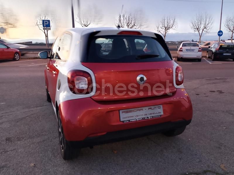 Usado Smart ForFour Proxy 90 CV (66 kW) 2015 Rojo Utilitario