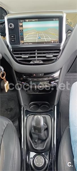 Usado Peugeot 2008 Active 92 CV (67 kW) 2014 Beige SUV