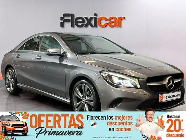 Usado Mercedes CLA200 156 CV (114 kW) 2017 Gris Berlina