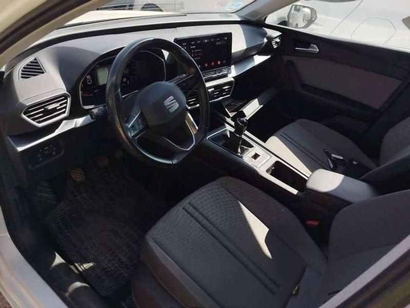 Usado Seat Leon Style 116 CV (85 kW) 2022 Blanco Berlina