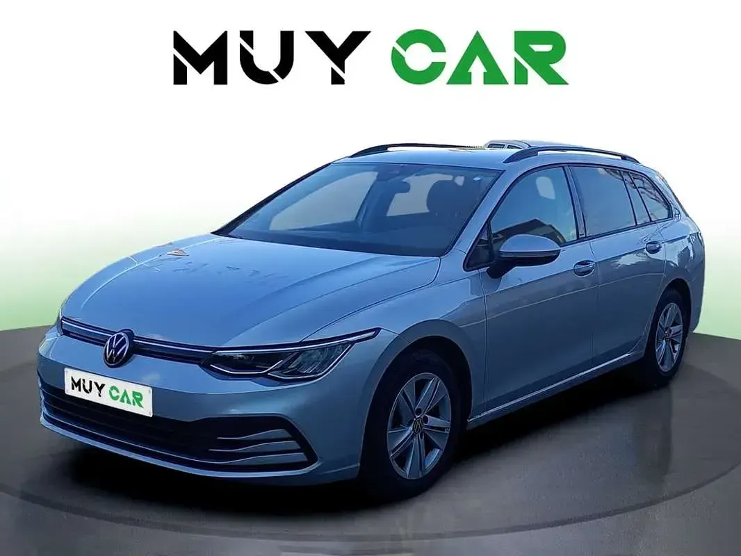Usado VW Golf VIII Life 110 CV (80 kW) 2022 Gris Familiar