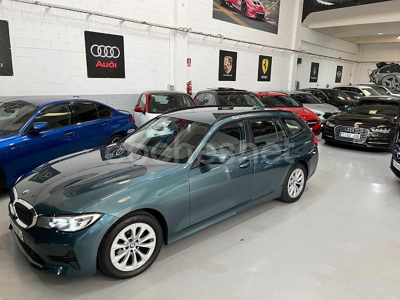 Gris / plata Usado 2021 BMW 318 Familiar | 21.500 € (Buen precio) - Imagen 1/4