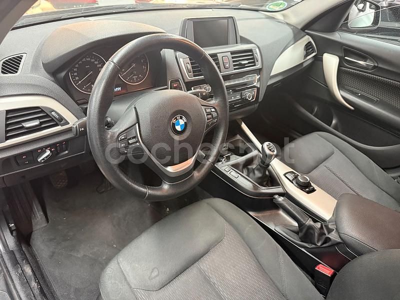 Usado BMW 116 Advantage 109 CV (80 kW) 2016 Gris / plata Utilitario
