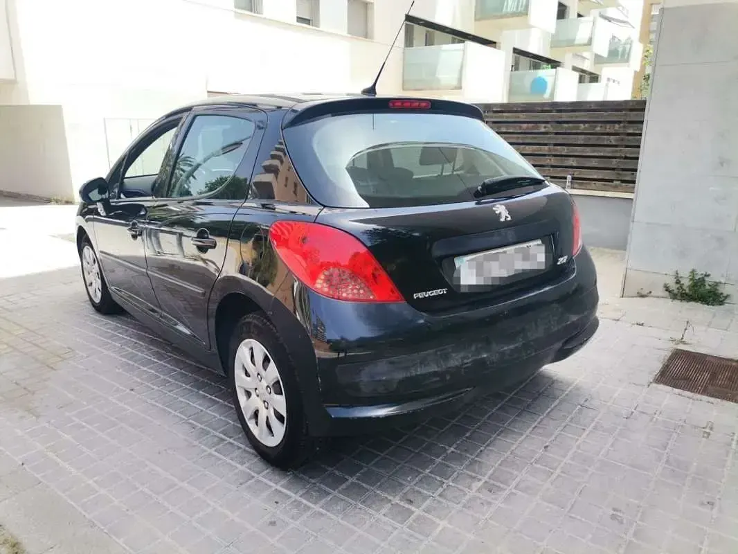 Usado Peugeot 207 Sport 95 CV (69 kW) 2008 Negro Utilitario