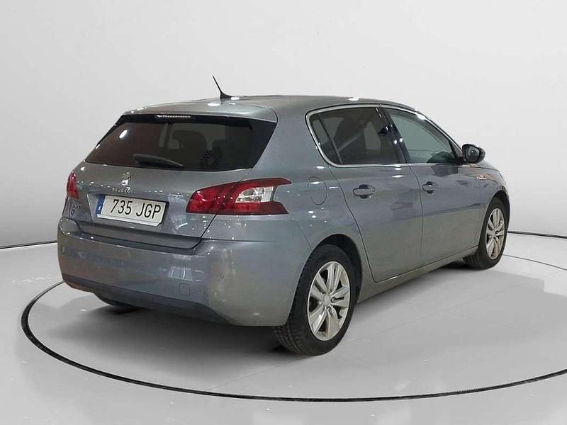 Usado Peugeot 308 Style 132 CV (97 kW) 2015 Gris Utilitario