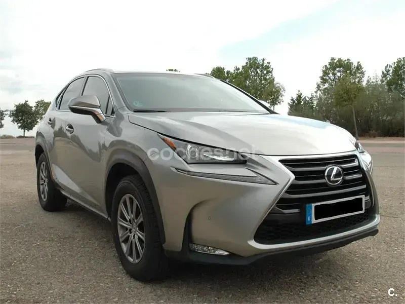 Usado Lexus NX300h 197 CV (144 kW) 2016 Gris / plata SUV