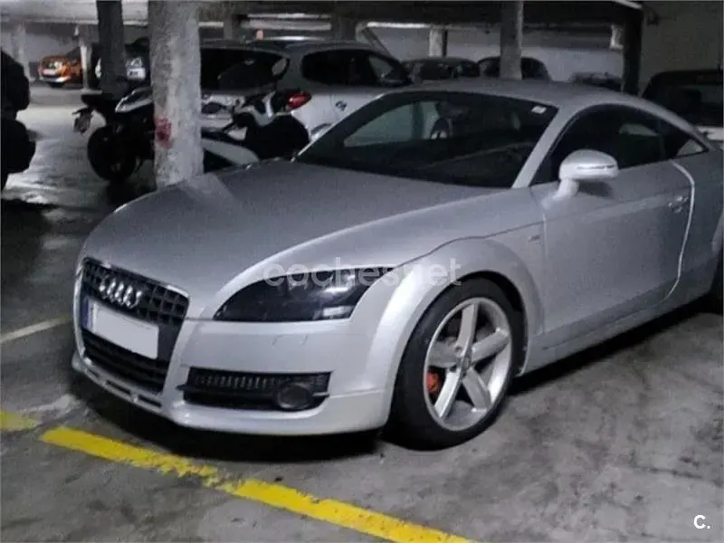 Usado Audi TT Premium 160 CV (117 kW) 2008 Gris / plata Coupe