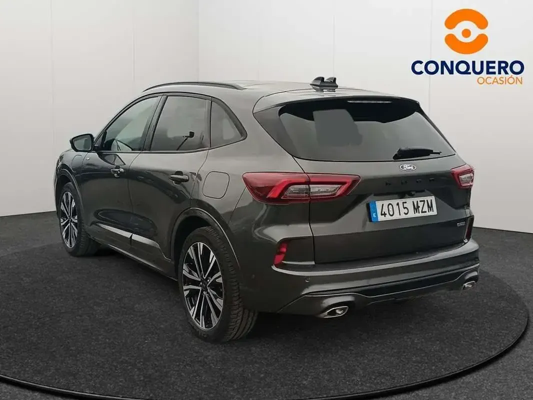 Usado Ford Kuga ST-Line 243 CV (178 kW) 2025 Gris SUV