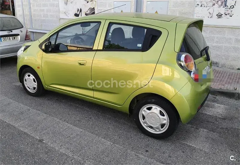 Usado Chevrolet Spark 68 CV (50 kW) 2010 Verde Utilitario