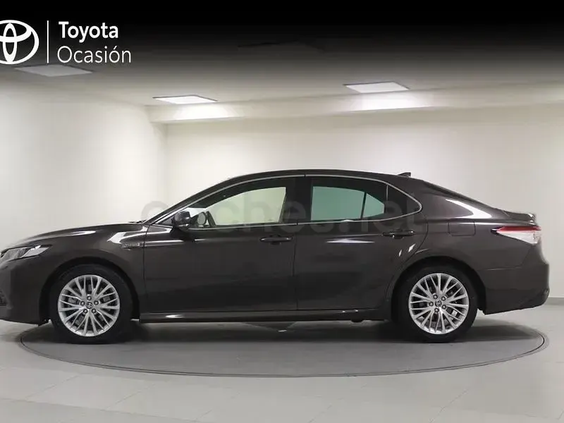 Usado Toyota Camry Advance 218 CV (160 kW) 2020 Marrón Berlina