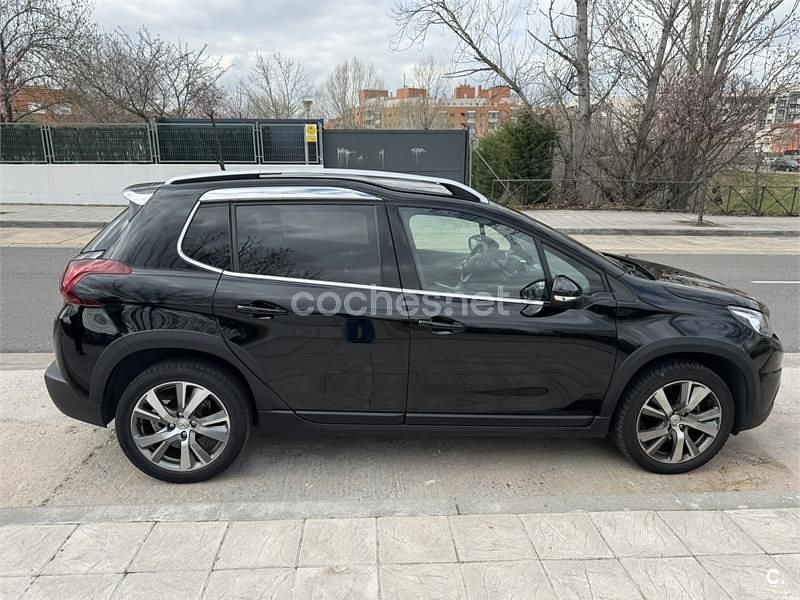 Käytetty Peugeot 2008 Allure 110 HP (80 kW) 2019 Musta Katumaasturi
