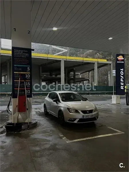 Usado Seat Ibiza FR 105 CV (77 kW) 2015 Gris / plata Berlina