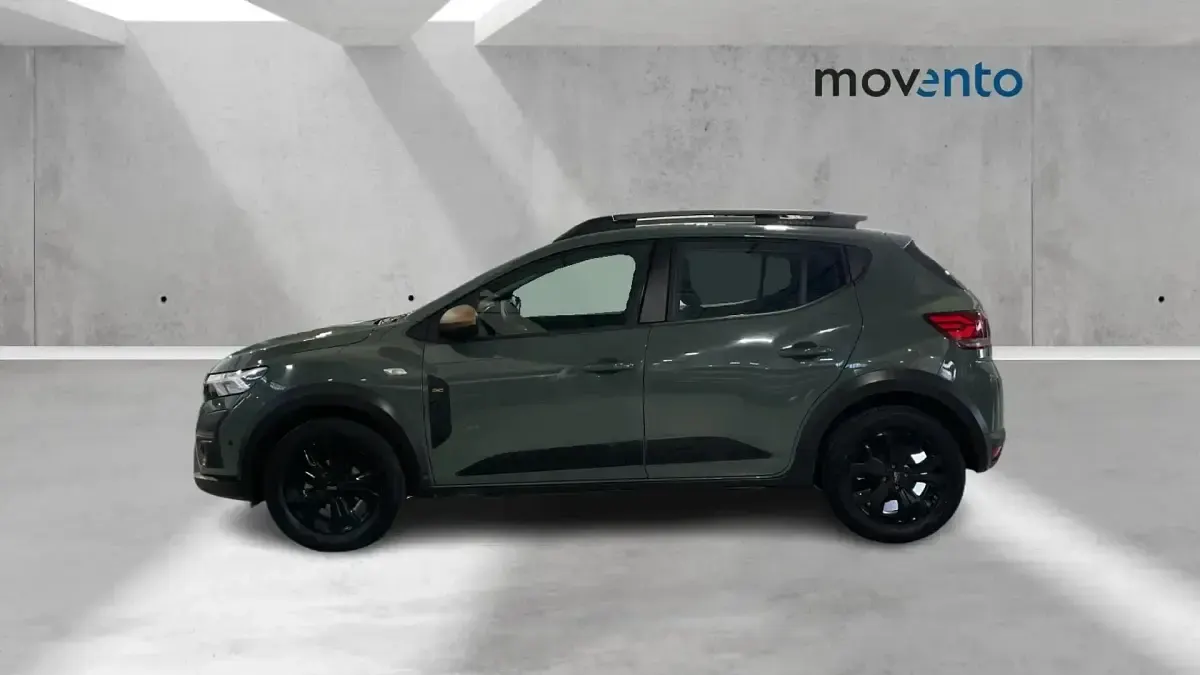 Usado Dacia Sandero Extreme 101 CV (74 kW) 2025 Verde Berlina